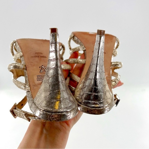 - CV. Signature - Picture 5 of 10